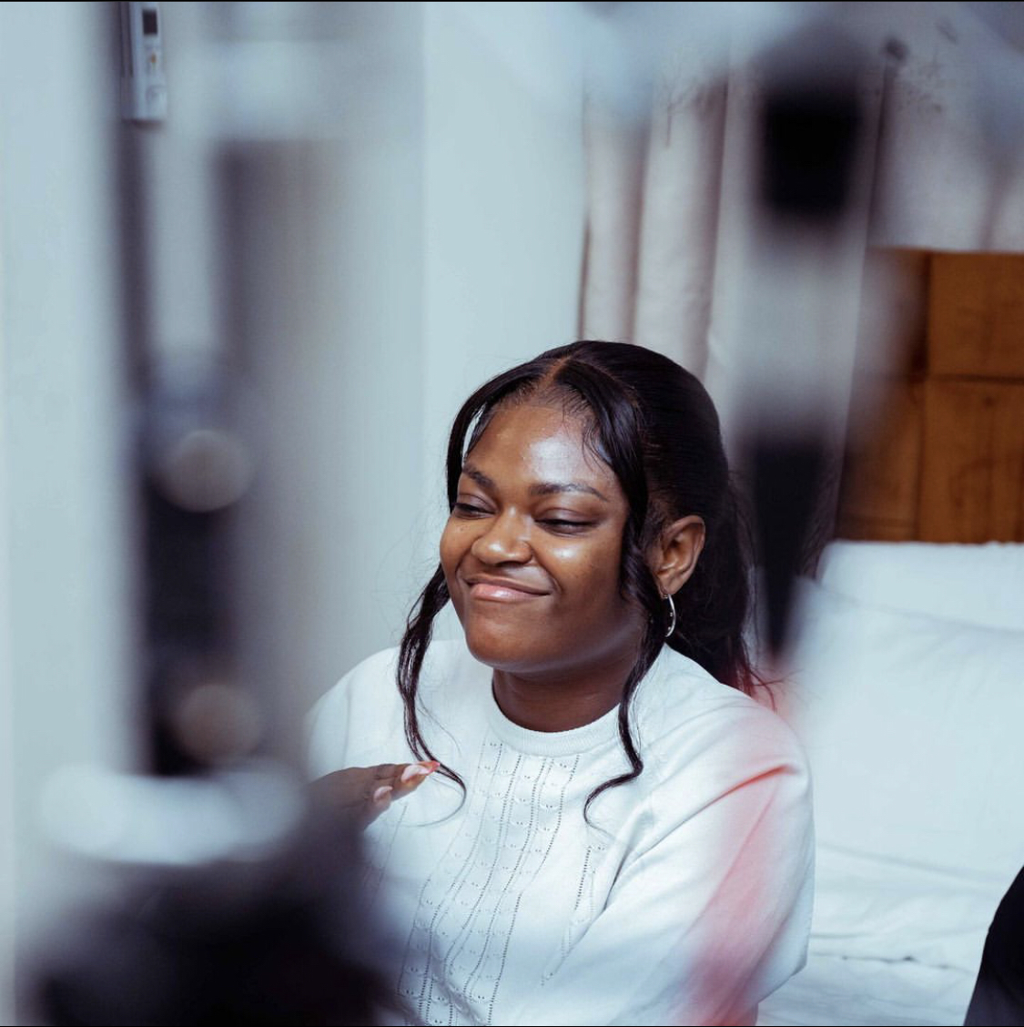 Jola Bello: The Grand Voiced